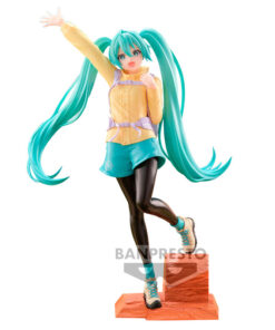 Hatsune Miku Mountain Climbing Holiday Memories Figura 20cm Banpresto