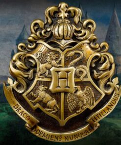 Harry Potter Wall Art Hogwarts School Crest 28 X 31 Cm Noble Collection