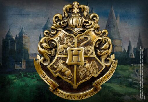 Harry Potter Wall Art Hogwarts School Crest 28 X 31 Cm Noble Collection