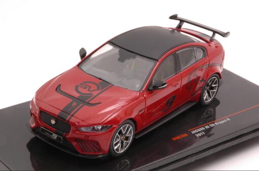 Ixo Model MOC300 JAGUAR XE SV PROJECT 8-201 RED 1:43 Modellino