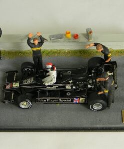 Microworld BE12 DIORAMA F1 LOTUS ANDRETTI 1978 WINNER + 6 figure Modellino