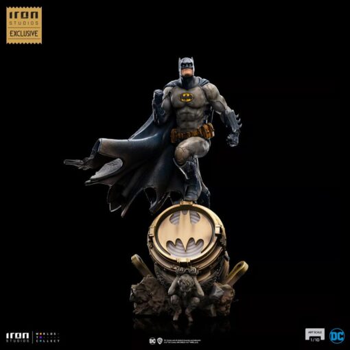 Dc Comics: Batman On Bat-signal 1:10 Scale Statua - Ccxp23 Esclusiva Iron Studios