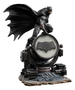 Zack Snyder's Justice League Deluxe Art Scale Statua 1/10 Batman On Batsignal 28 Cm Iron Studios