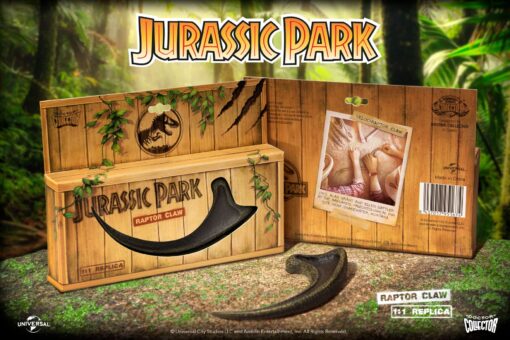 JURASSIC PARK RAPTOR CLAW REPLICA REPLICA DOCTOR COLLECTOR